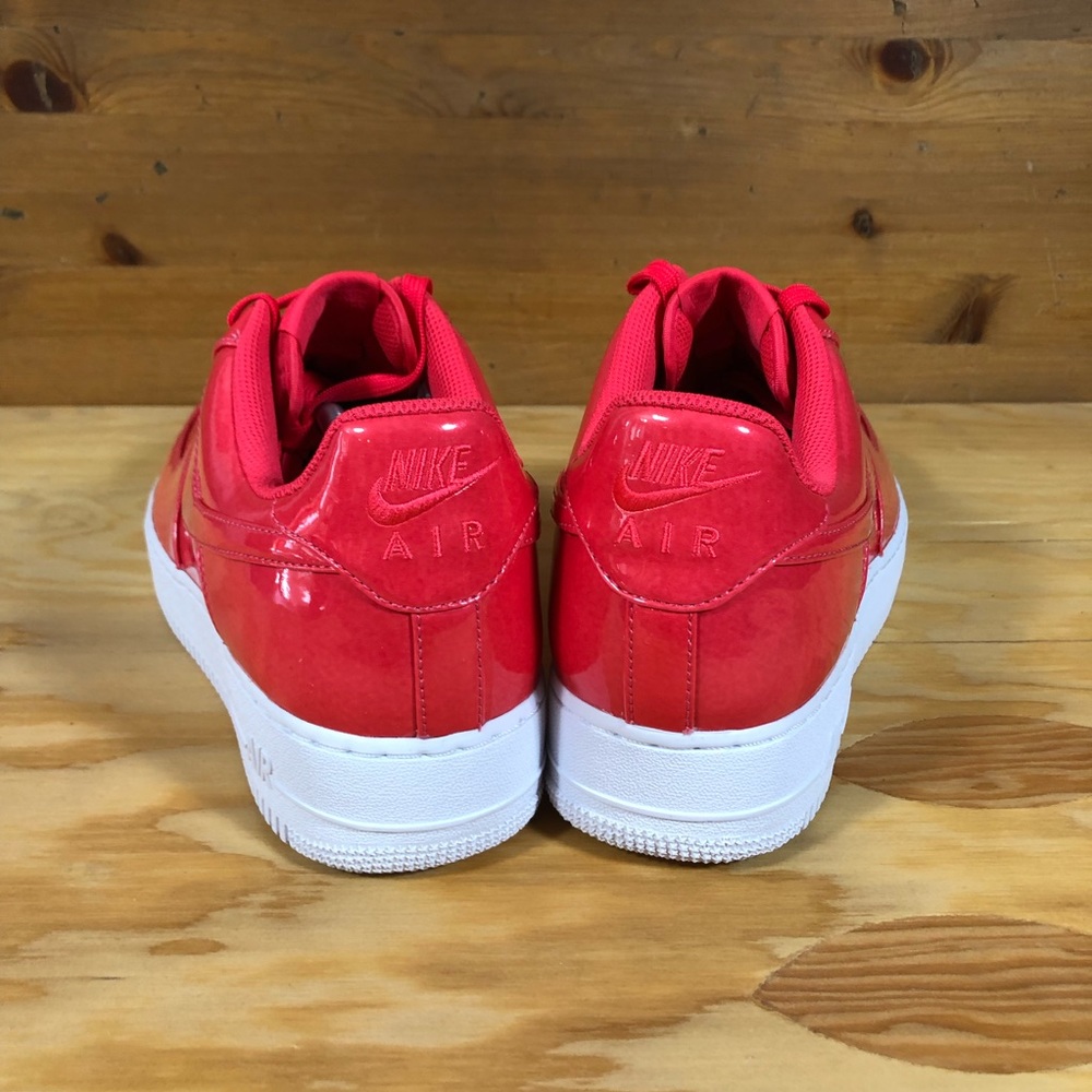 SOLD: Air Force 1 ‘07 LV8 UV - Picture 4 of 6